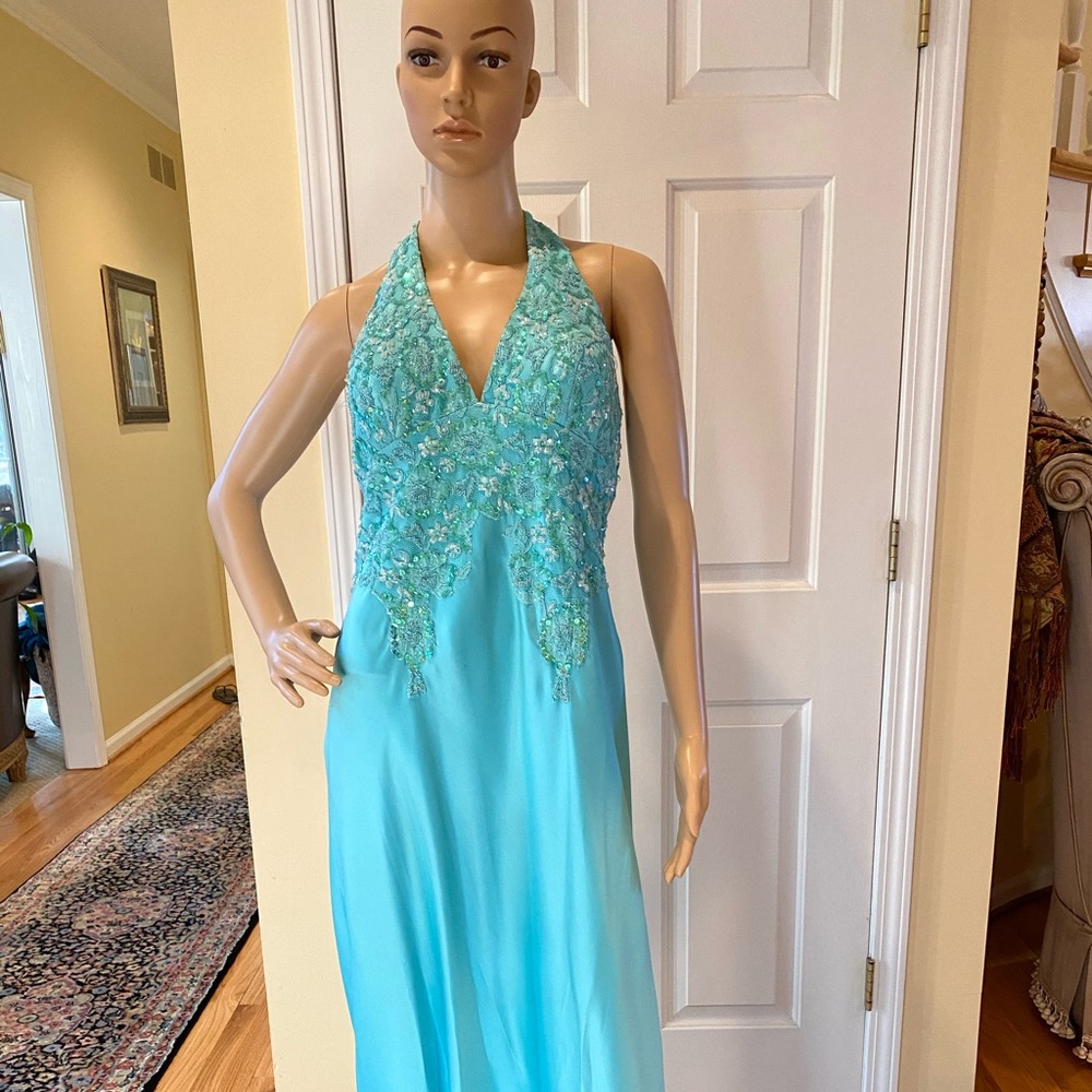 Flori size 10/11 Blue Teal Maxi Prom wedding dress